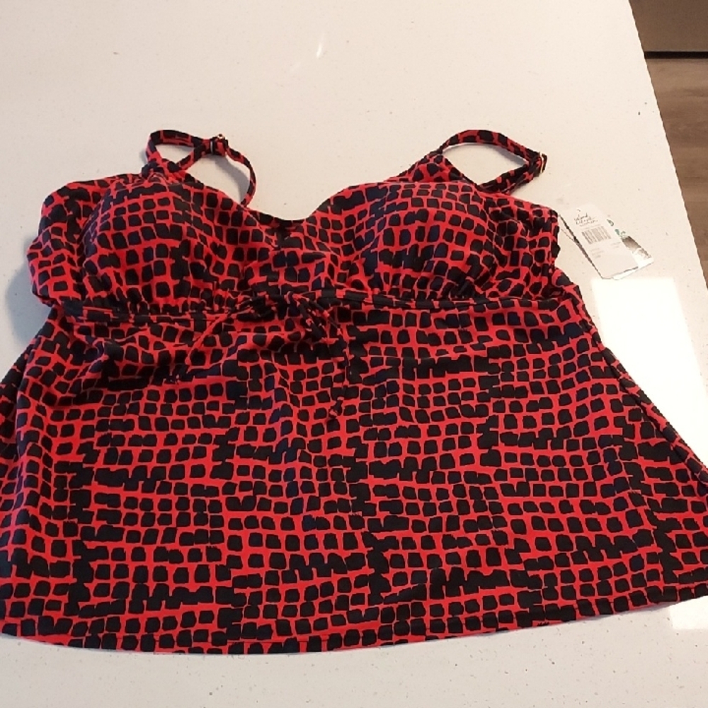 NWT Red and Black Patterned Tank Top 22W